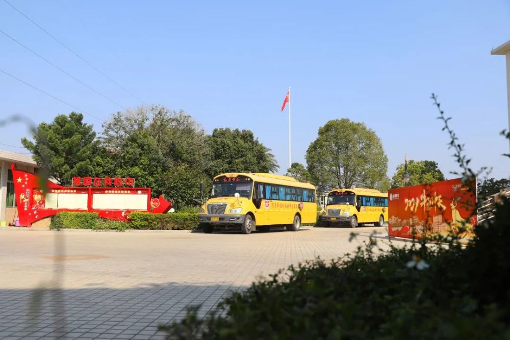 辉煌勤建千名学子齐聚誓师万马奔腾勇立潮头