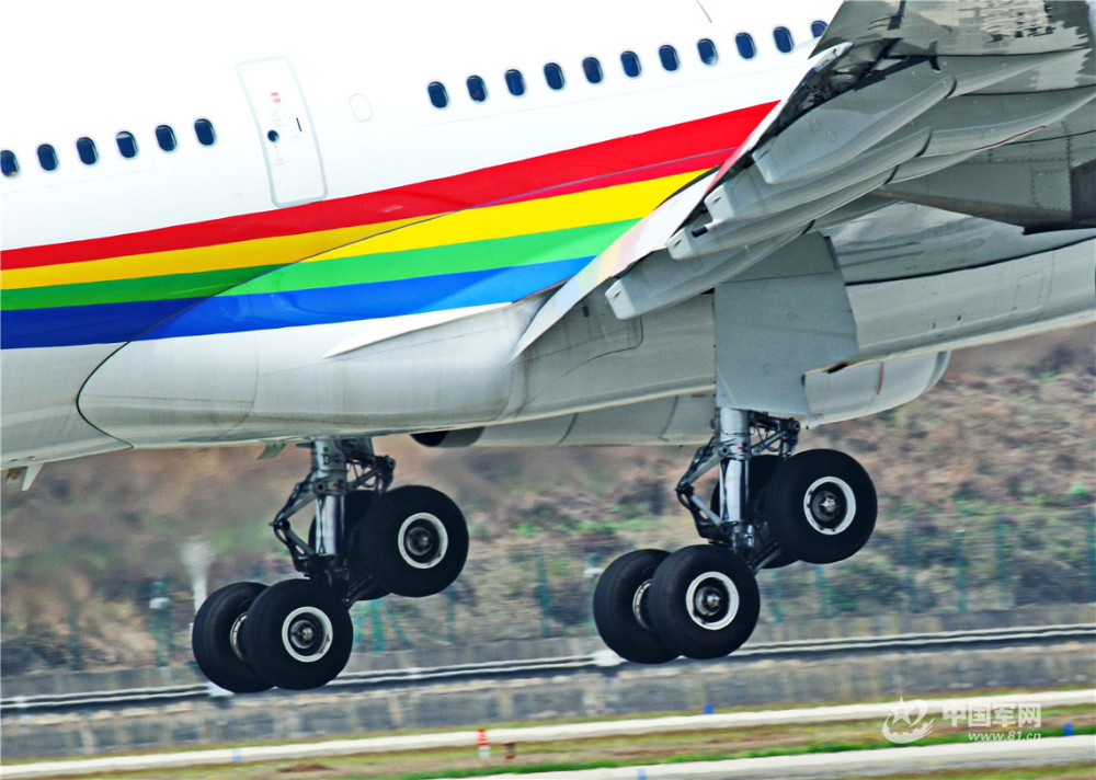 2015年11月,欧洲空中客车公司的a350xwb宽体客机在2015年迪拜国际航空