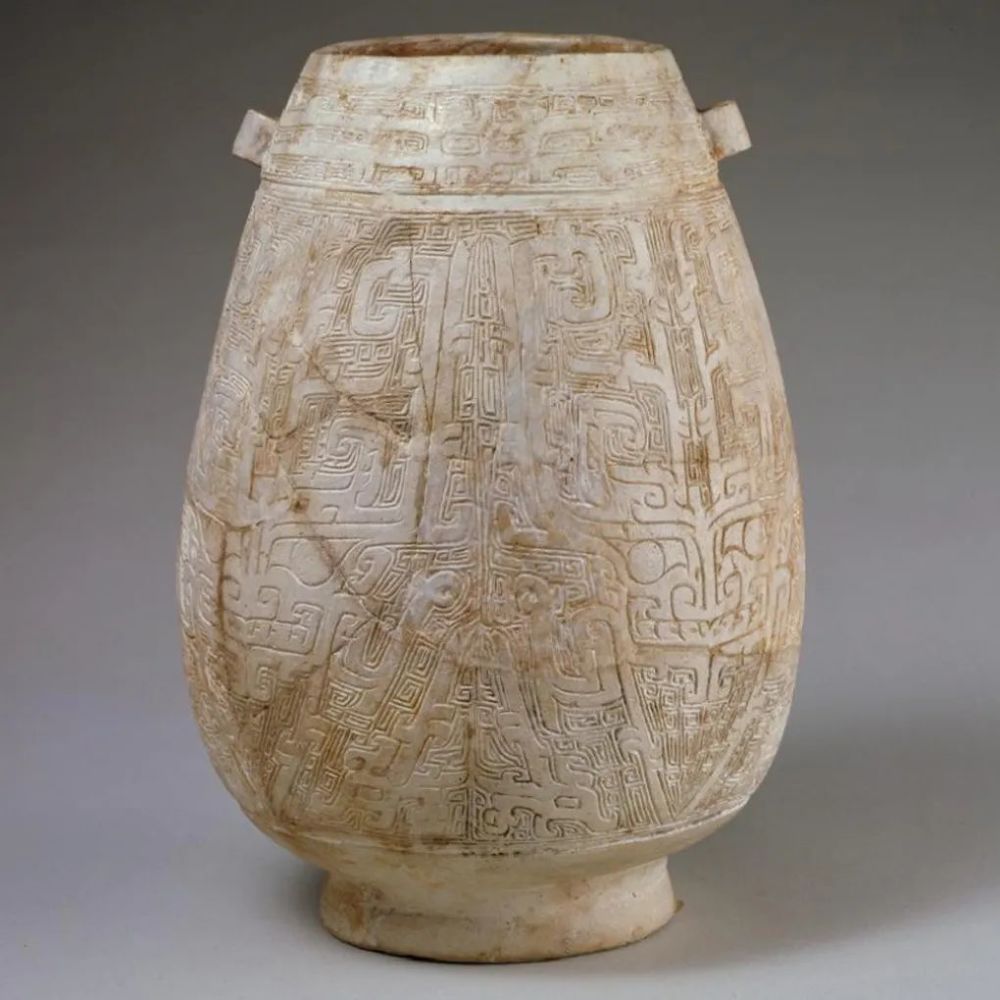 白陶刻饕餮纹双系壶商代中国雕塑作品欣赏六十五