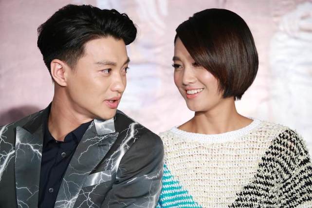 章子怡和周一围互动搂肩对视甜笑网友调侃汪峰朱丹扛d赶来