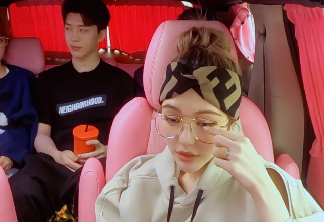 韩东君做客《潮流合伙人》,周扬青紧盯他不放,陈伟霆看后疯狂吃醋