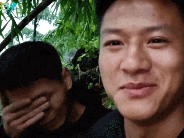 339户外慌张近照曝光封禁后首次发声回应趁年轻还有机会