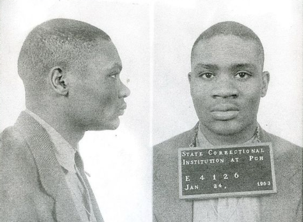 美国黑人15岁抢劫后入狱服刑68年出狱如今成白发老人与社会脱节