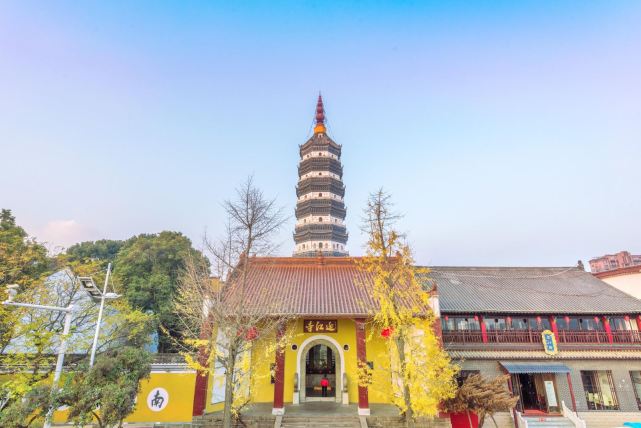 安徽有座百年古塔,至今已400多年,号称"长江塔王"|安徽|振风塔|安庆