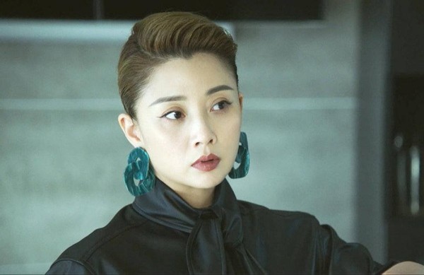 章小鱼这样的做法让这位副总误以为林睿一边讨好自己