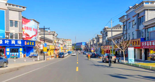 溧阳市区最热闹步行街图片