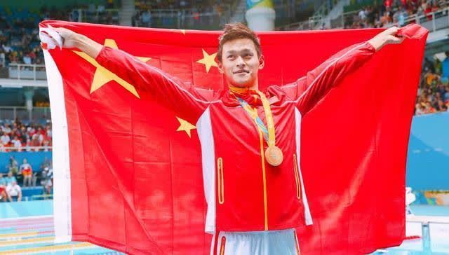 他是中国体操天才 成绩不输李宁 却放弃国籍 曾因捐款争议四起 腾讯新闻