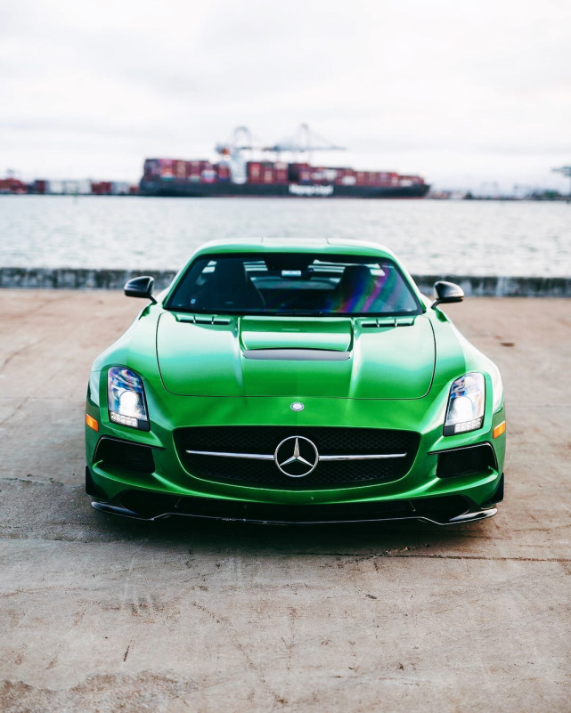 绿魔mercedes benz amg sls
