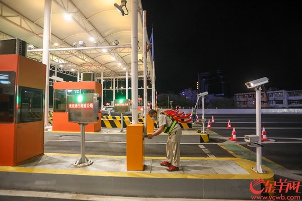 2月18日0时前后他们保障广州交投集团机场高速三元里收费站畅通