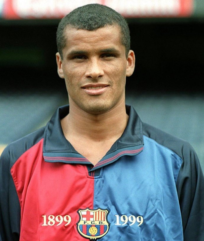 里瓦尔多泼巴萨凉水如果预言成真梅西会从被追捧到被责备吗