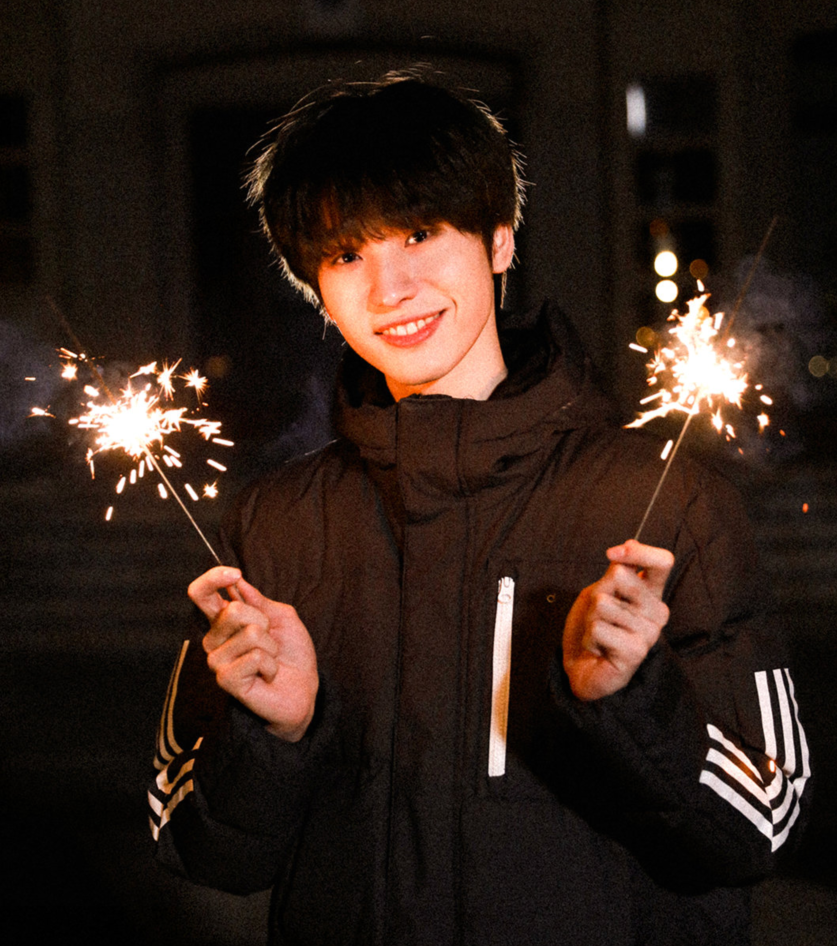 邓孝慈因颜值出圈,余景天实力被质疑,还有选手退赛_腾讯新闻