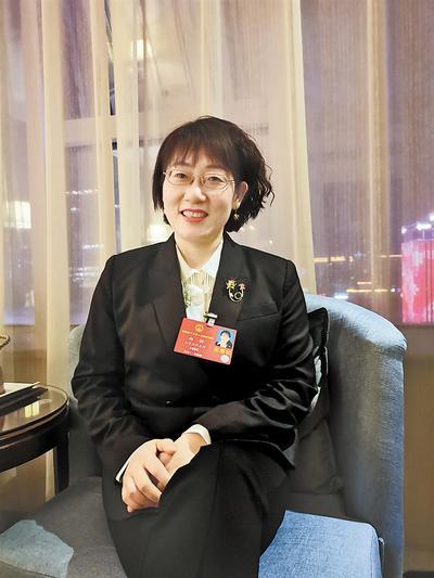 代表委员声音郝静代表建议让群众点单推进老旧小区改造