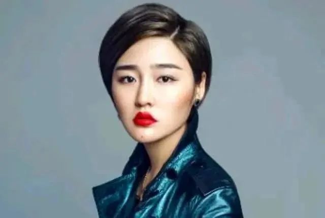 赵本山女徒孙娇娇视频拜年被网友质疑难道是花式炫富