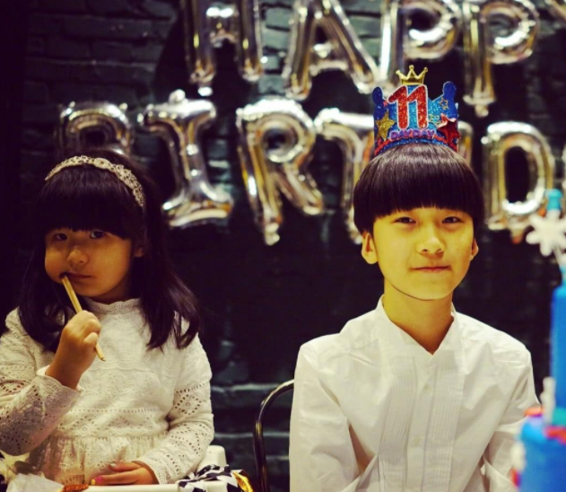 有种整容式长大叫张亮儿女,儿子帅气迷人,女儿却像"小土妞"