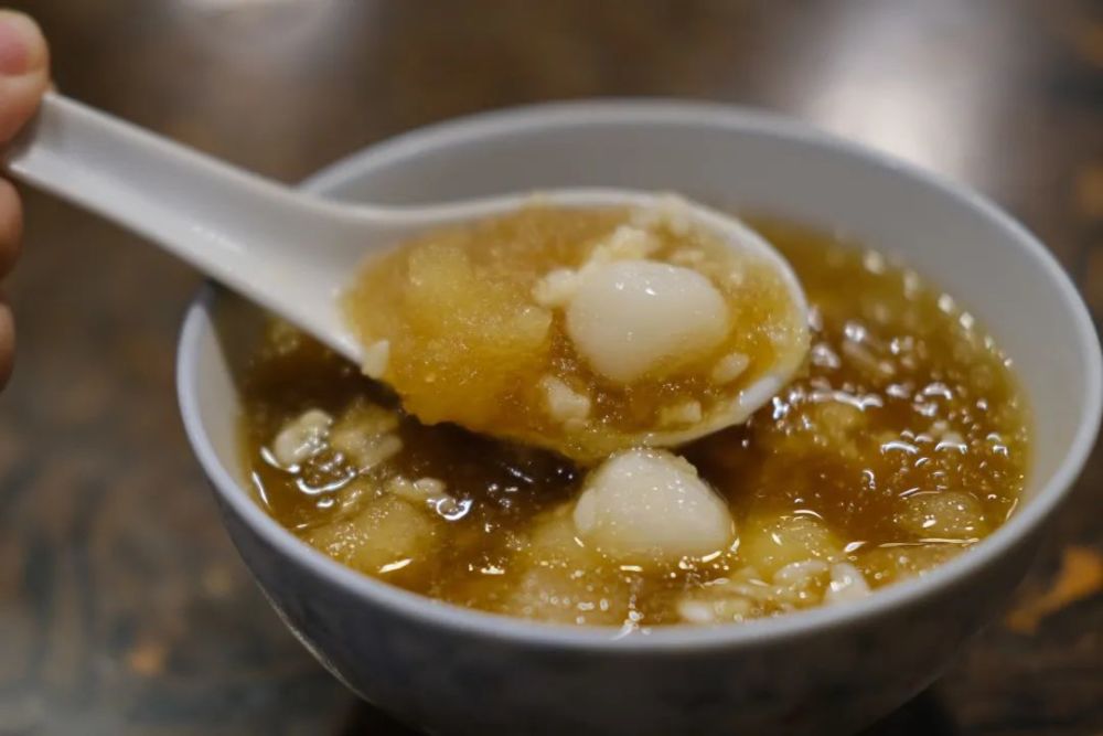 藕粉 红糖 阴米的组合还是第一次吃,结果我没忍住一口气吃了3碗!