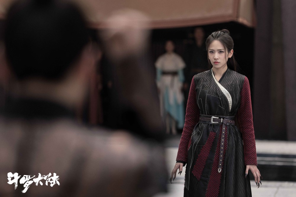 刘美彤斗罗大陆热播朱竹清绝美战损惹人怜