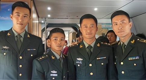 他是《战狼》中真正的特种兵,身高1.5米,吴京都"怕"他三分!