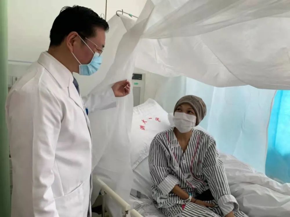 香港文汇报香港健身女郎身患血癌黄河院长团队cart疗法助其新生
