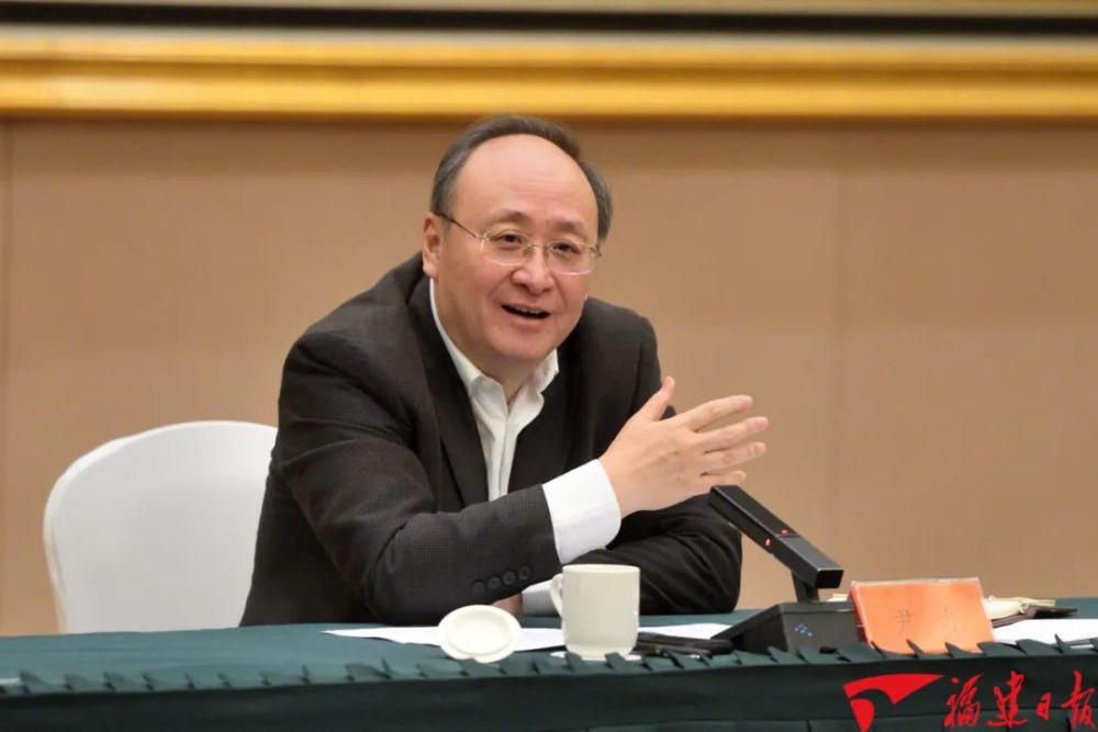 商协会长和民营企业家代表陈春玖,傅光明,王炎平,许明金,陈能豪