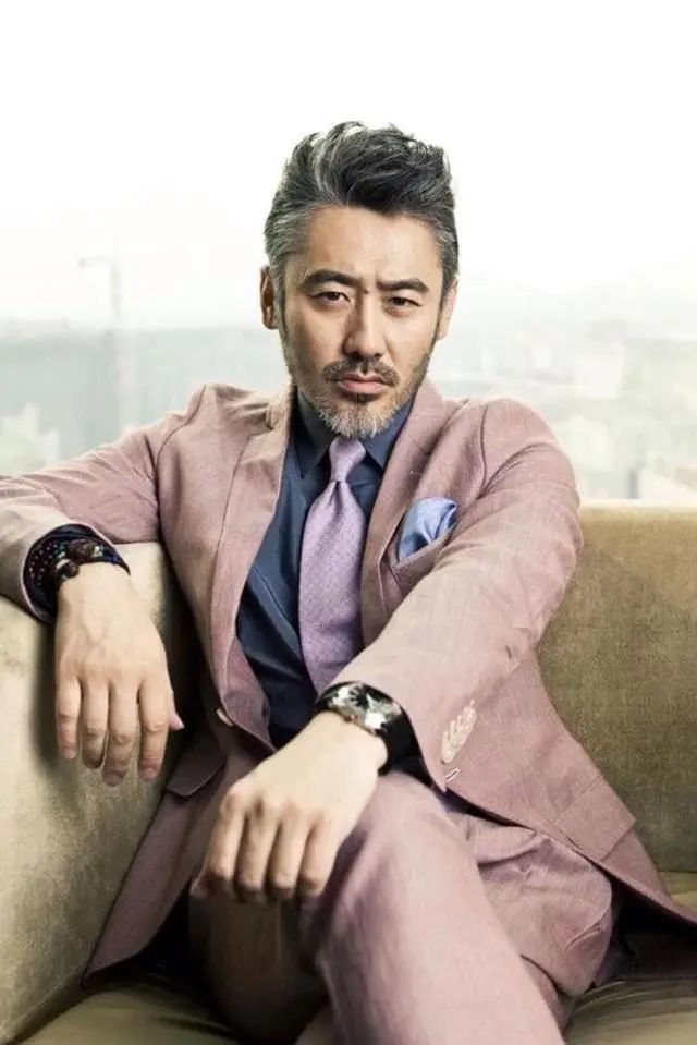 知名演员吴秀波被前女友敲诈女方出狱