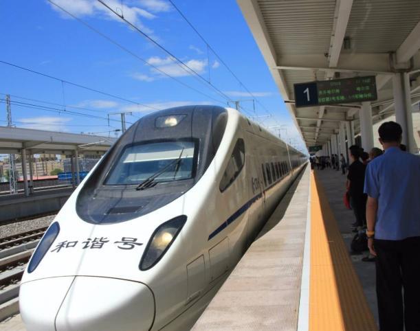 (成万高速铁路)是成都-南充-达州-万州的高速铁路,是京蓉高铁中的一段