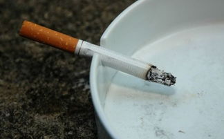 脑梗|58岁大叔突发脑梗，落下偏瘫，医生提醒：饭后2事，能不做就不做