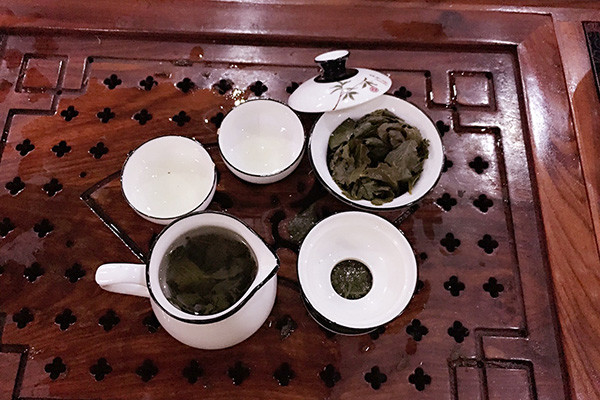 喝茶|经常喝茶，对身体是好还是坏？红茶和绿茶，有什么不一样？