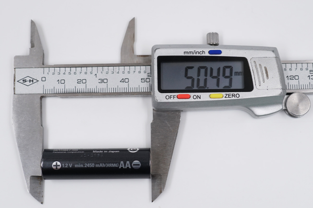 一文看懂可循环充电的aa锂电池和镍氢电池的区别,你会选择哪一款?