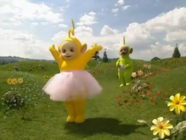 是因为有网友对于黄色的天线宝宝穿裙子提出了疑问,本来只是一个调侃