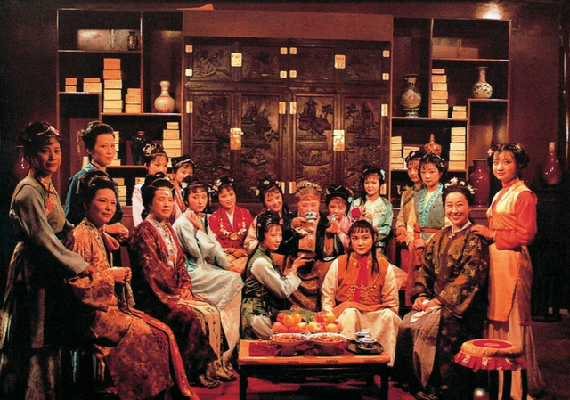 聊聊红楼梦贾府过年祭祖仪式与当下有何不同