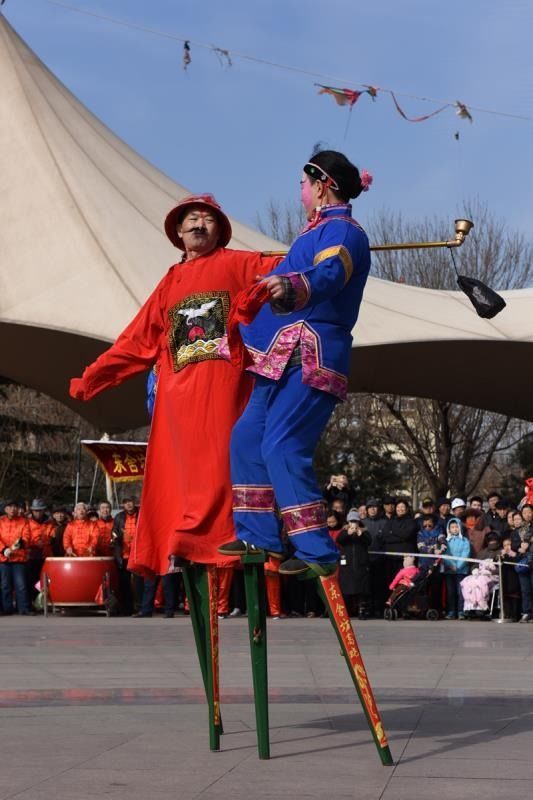 寻找街巷里的济南范儿——东舍坊高跷队