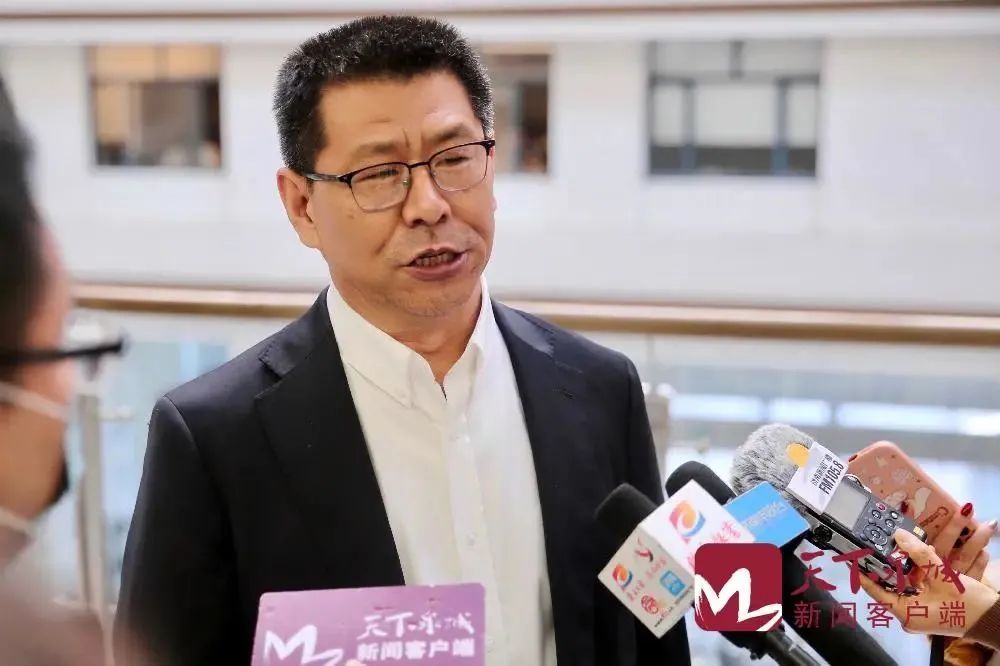 陈思斌:地铁2号线计划3月20日投入商业运营 有轨电车上半年开建