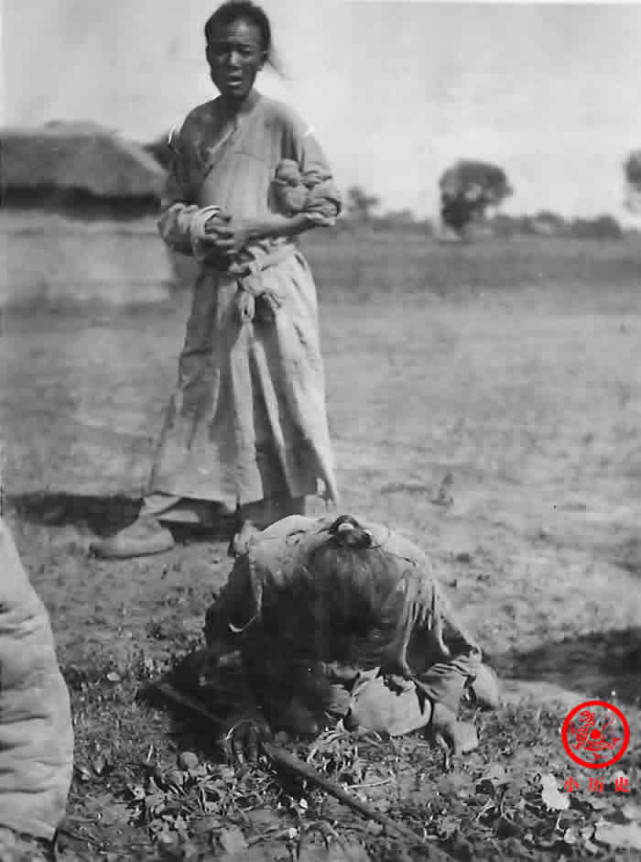 灾民设厂留养,每天发钱大口三十文,小口二十文,并提供稻草给饥民御寒