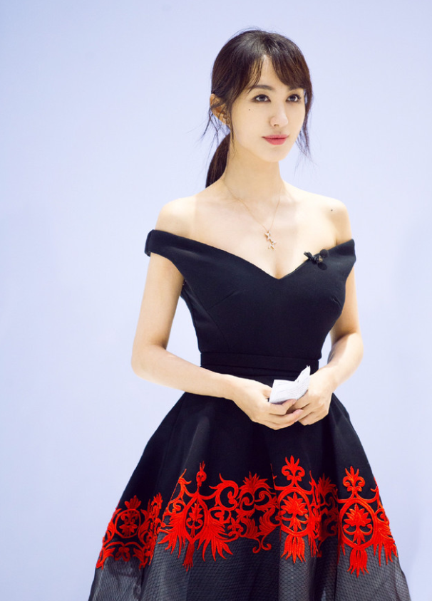 真敢说李菲儿回应入行十年没代表作浪姐2会让你喜欢上我