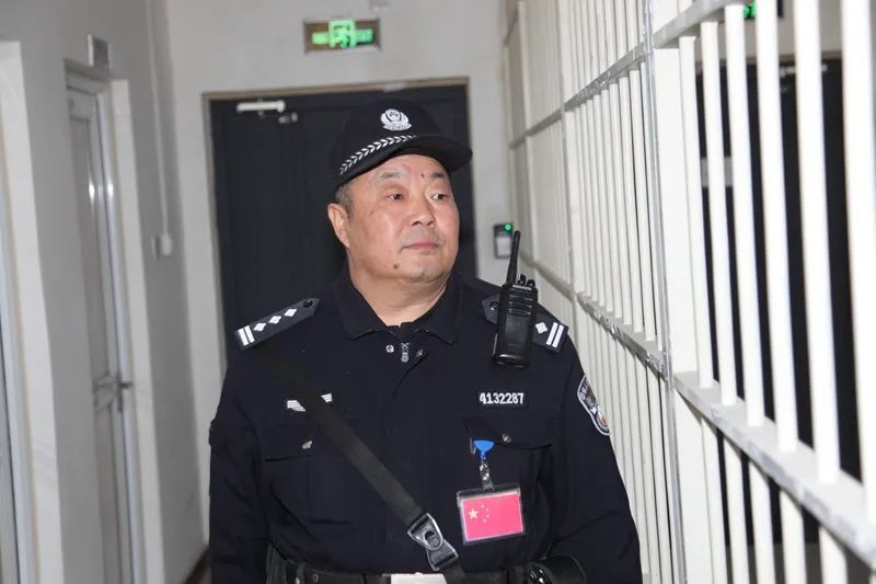 記河南省許昌監獄八監區警察劉自力