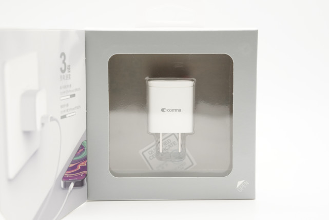 comma迷你20w充电器拆解内置矽力科技ap205bcv主控芯片