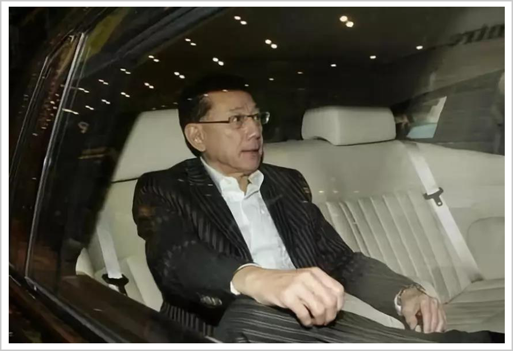 2亿,发誓不坐奔驰,如今坐最贵的劳斯莱斯,就靠两个字!