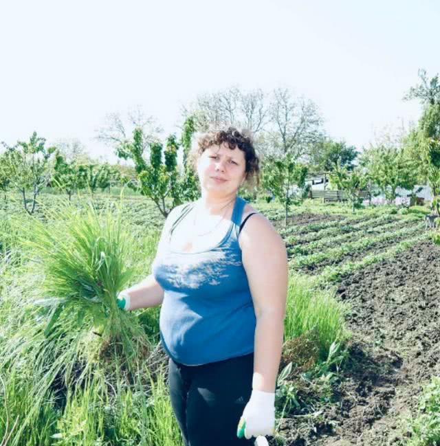 俄罗斯大妈真剽悍,减肥116斤变网红,甩了老公和小15岁继子订婚|玛丽娜