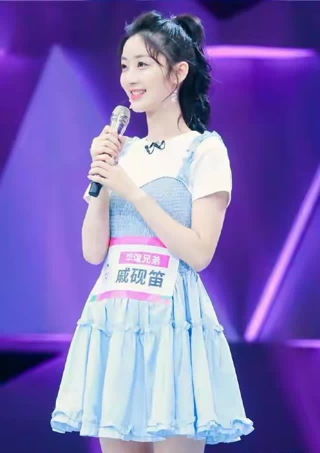 范世錡戚砚笛牵手回家疑似恋情曝光