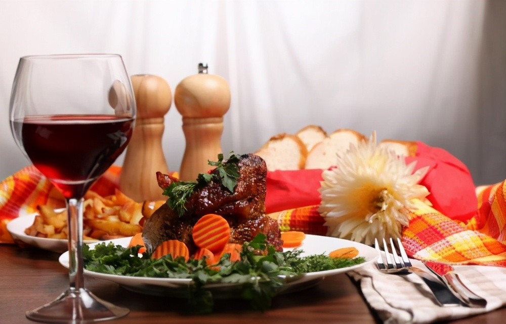 红酒,啤酒,白酒,喝哪种酒对肝脏健康的危害最大?答案很显然