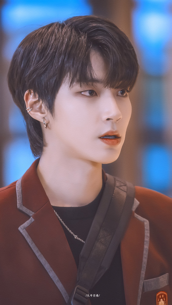 女神降临黄寅烨被校霸迷的神魂颠倒