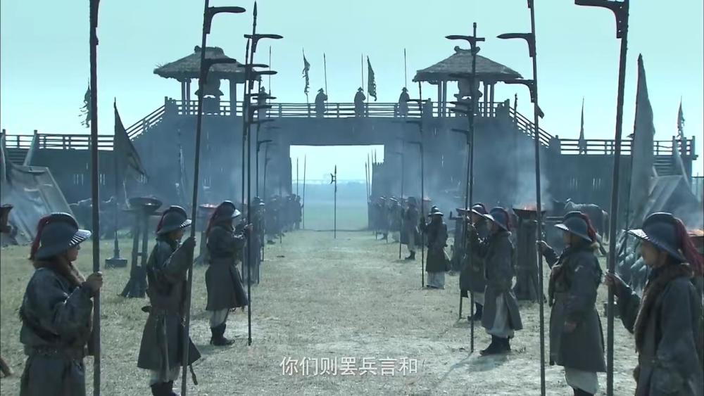 辕门射戟的吕布其实射的并不是方天画戟