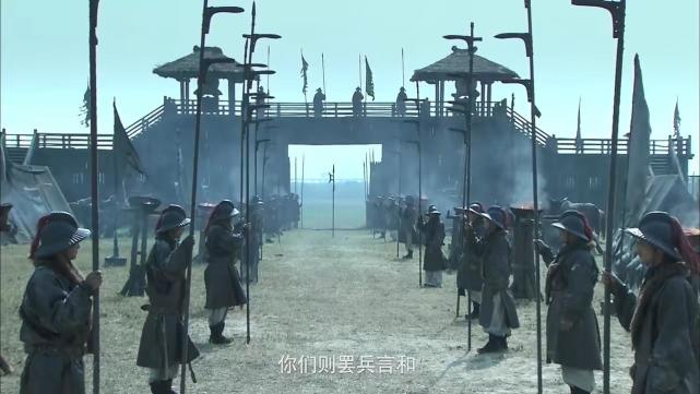 既然"方天画戟"是唐代才出现的兵器,那么吕布当年射的是什么样的戟呢?