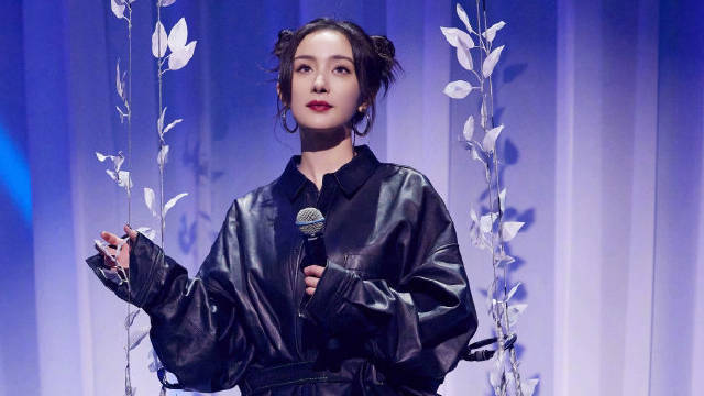 王牌对王牌杨幂让沈腾说出华晨宇的三首歌沈腾愣了