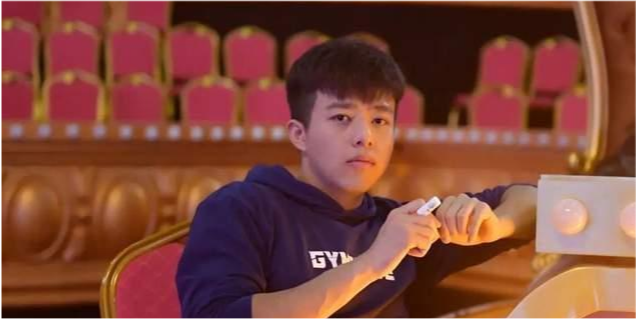 《甄嬛传》版大碗娱乐,张小斐独得贾玲恩宠,敬妃许君聪四上春晚_腾讯