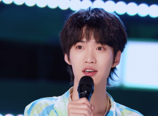 其次就是从观众缘的角度,这一点上张腾,张嘉元绝对是占优势的.