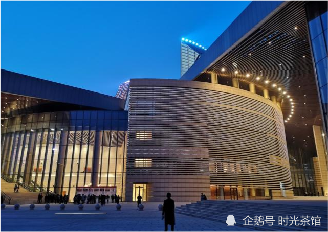 关汉卿大剧院关汉卿大剧院除了中国古动物博物馆,东湖还有已经建设好