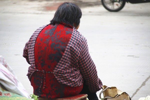 医生|长期高量摄入4种食物，危害比抽烟大，为了健康，医生建议要控制