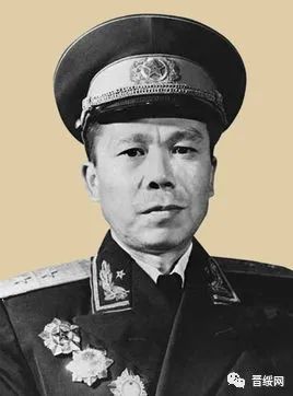 冼恒汉:时任晋绥野战军政治部副主任,参加了1945年秋第一次绥远战役.