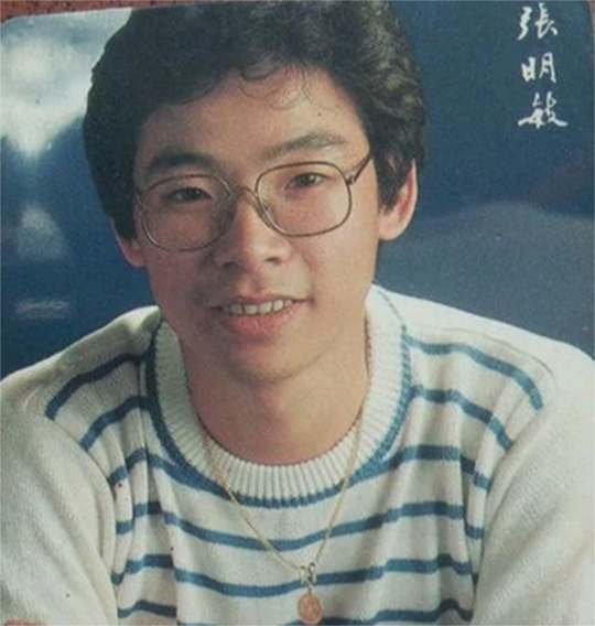 我的中国心张明敏靠一首歌告别电工和歌手逆袭成为董事长